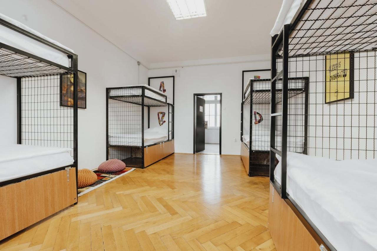 Party Hostel Zzz Ljubljana Ngoại thất bức ảnh