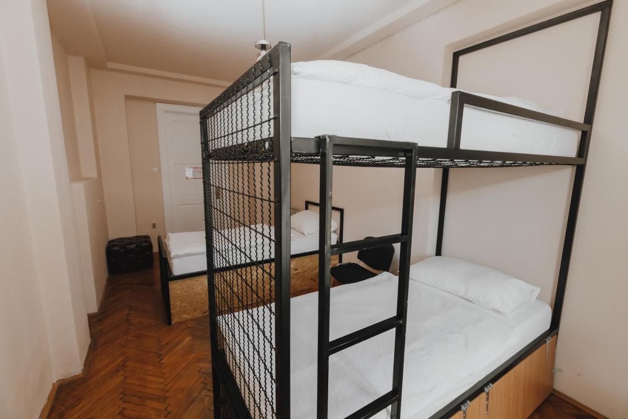Party Hostel Zzz Ljubljana Ngoại thất bức ảnh